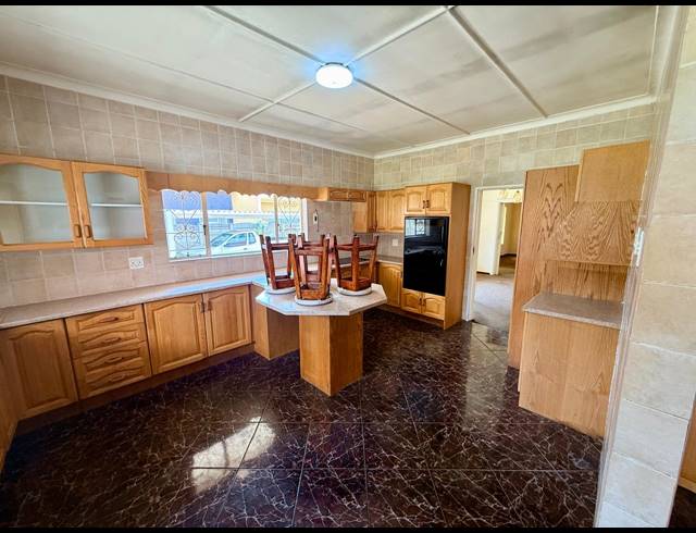 4 BEDROOM HOUSE TO LET IN DUNCANVILLE